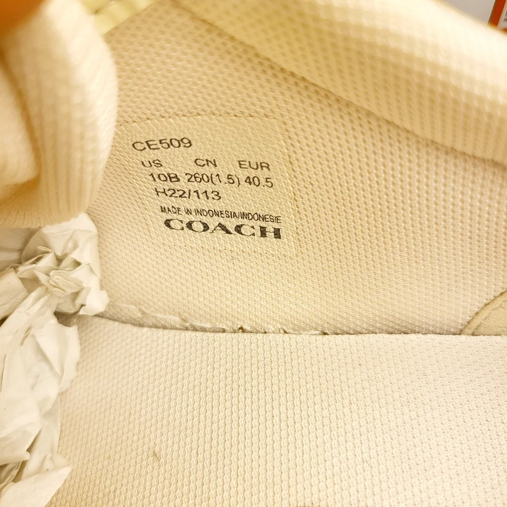 Coach Clip lowtops sneakers in signature canvas with heart print size 10 - Picture 2 of 4